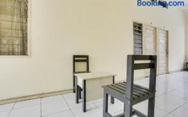 SPOT ON 91770 441 Pemuda Homestay