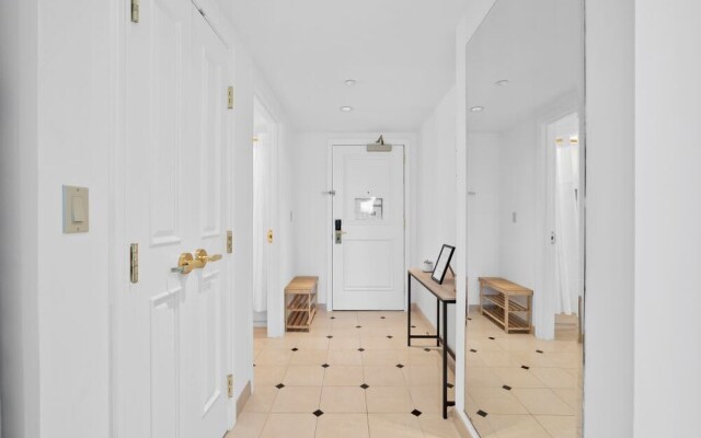 Sleep 6 Bold 1BR 2BA Beachfront Cozysuites