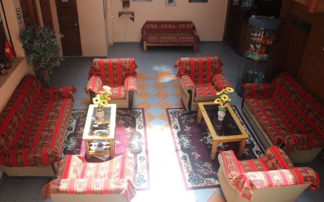 Gran Puno Inn Hostal