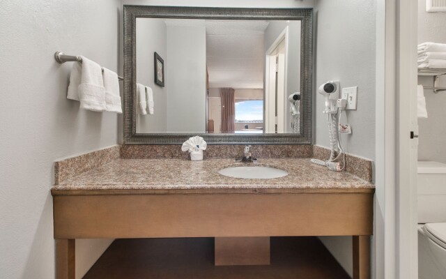 Beachfront Palms Hotel Galveston