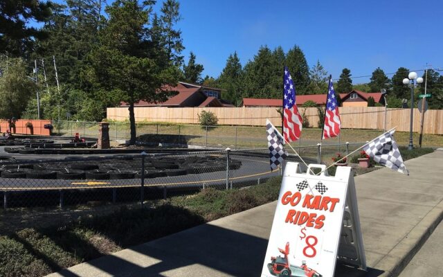 Breakers Boutique Inn