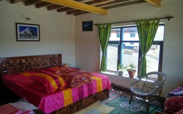 Pinetree Camps Kasol