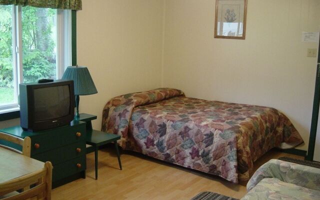 Shuswap Lake Motel & Resort