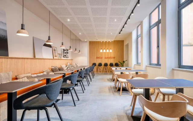 Alma Grand Place Hotel