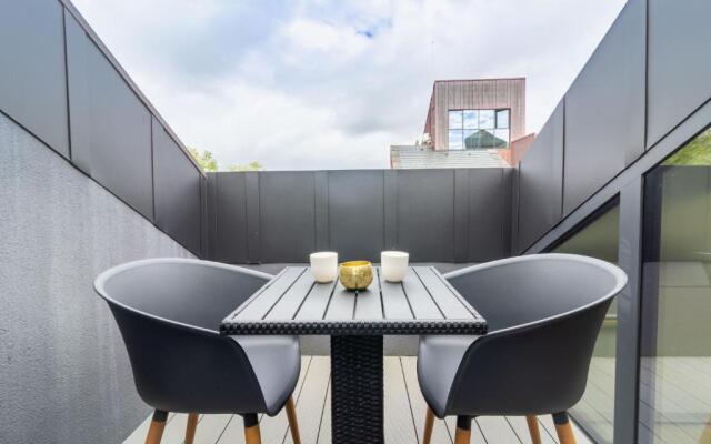 Unique Cuprum Apartment, By Cohost