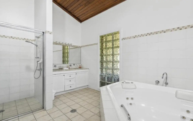 Diggers Beach Surf House