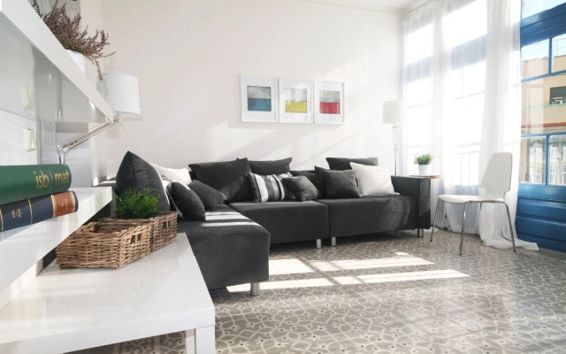 Apartamento con Inmejorable UbicaciÃ³n al lado de Las Ramblas