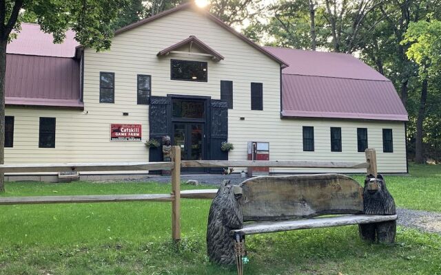 The Old Catskill Game Farm Inn