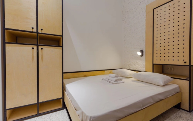 Back2Me - Hostel