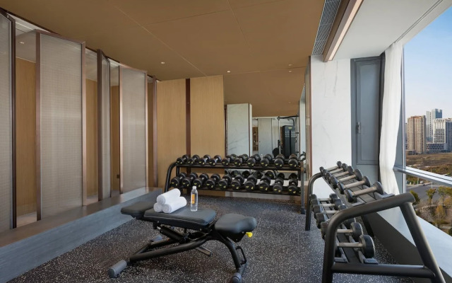 voco Hefei Binhu by IHG