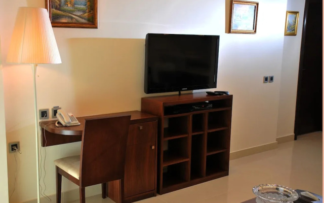 Dolphin Royal Suites