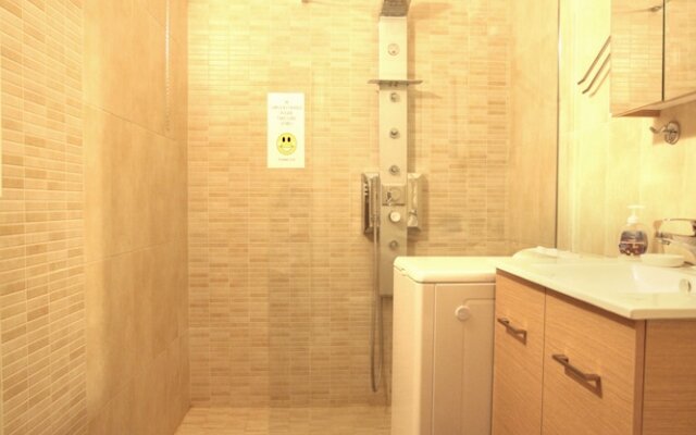 ''Athenian Riviera'' Beach Apt