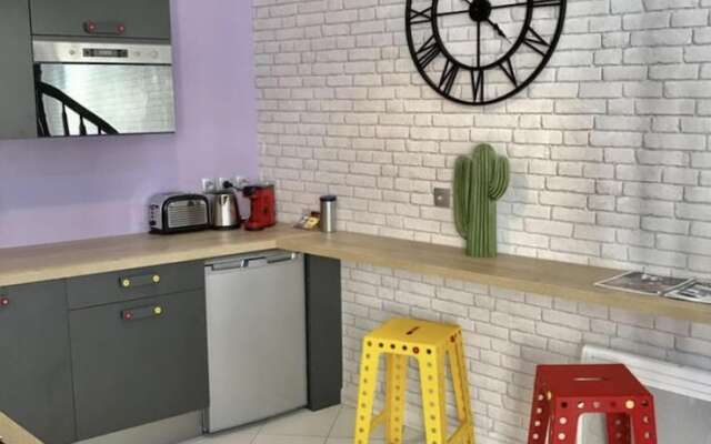 Apartment with One Bedroom in Toulon, with Wifi
