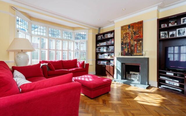 Clapham Family House