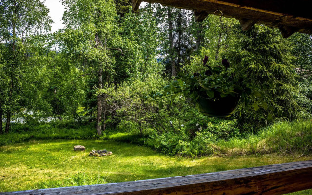 Midnight Sun Log Cabins