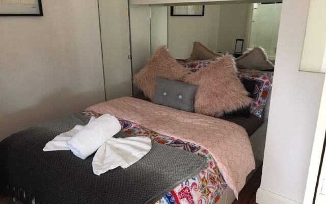 Potts Point Chic, Sydney Apartment
