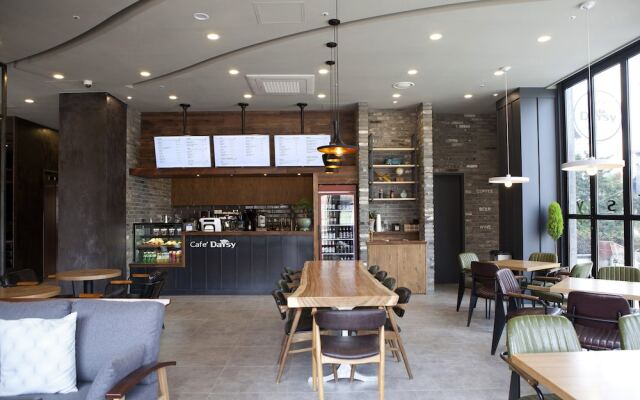 S Stay Dongtan Hotel (formerly Days Hotel Dongtan)
