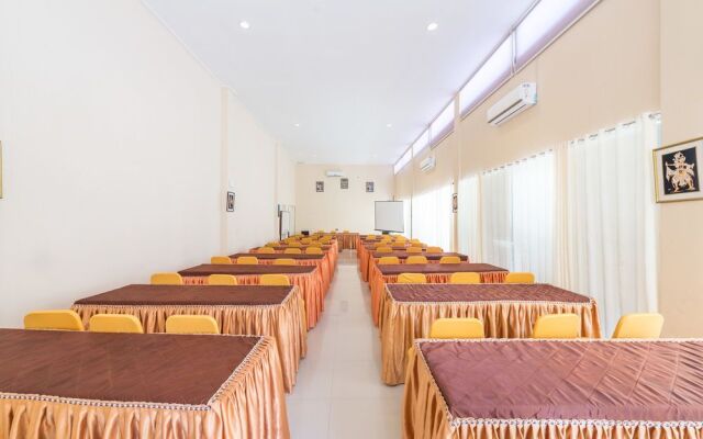 Airy Ulujadi Malonda 76 Palu