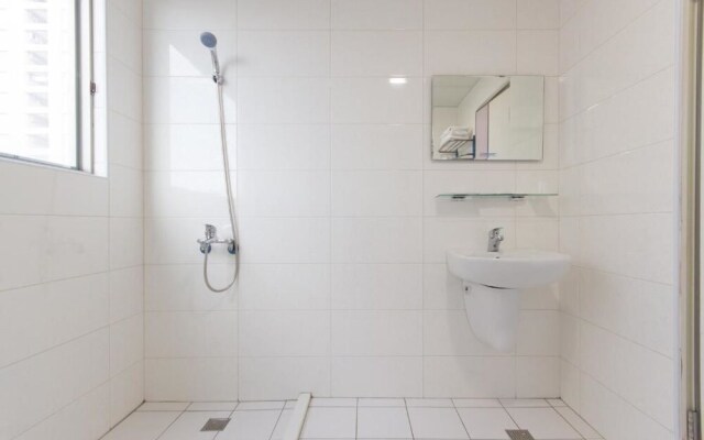 Wei Yang Light Travel