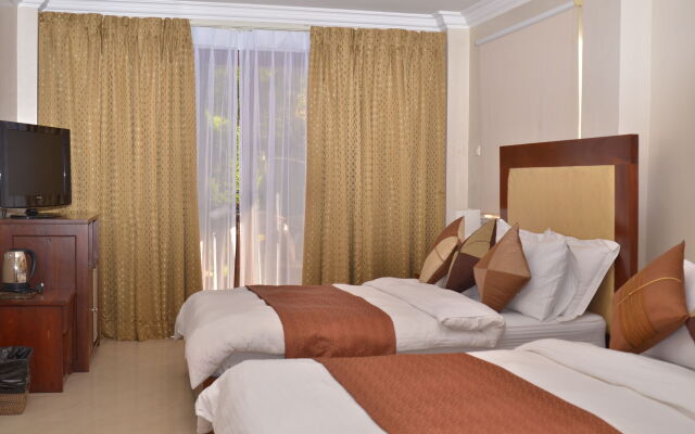 Golden Palm Resort