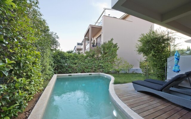 Vari Views in Vari With 3 Bedrooms and 3 Bathrooms