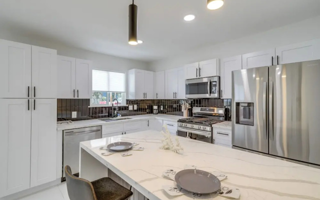 Houston Apartment: Close to University & Downtown