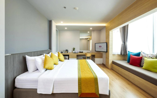 TK Palace Hotel & Convention
