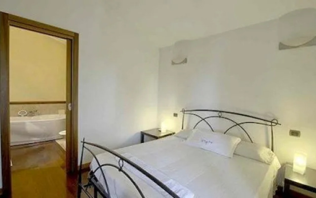 Myroom Center