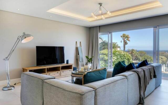 Spacious Holiday Villa w Private Pool Garden Serein