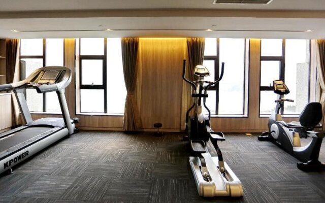 Yibin Celebrity City Hotel