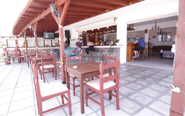 Ampavris Family Apartments