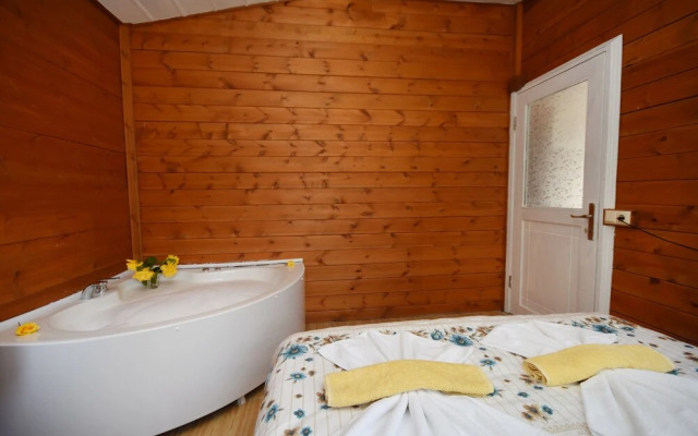 Villa Sezar by Helaltatilvillari