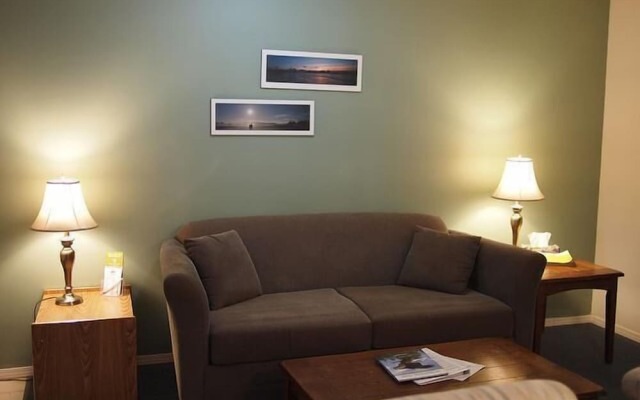 Whale's Tail Guest Suites