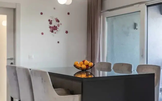 Scenic Kastel Luksic Apartments