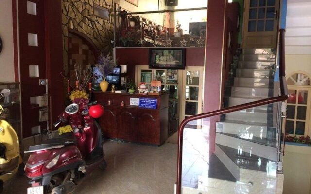 OYO 827 Bach Duong Hotel
