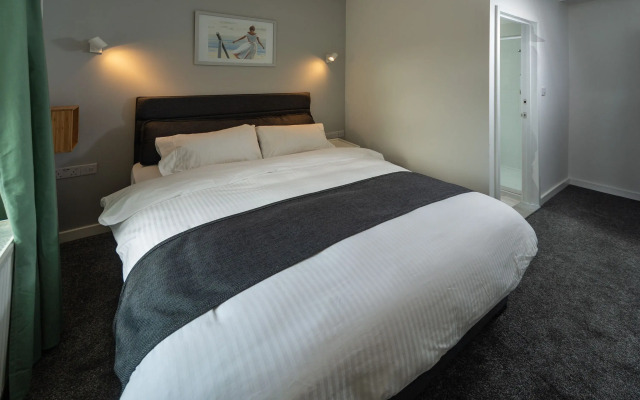 Windsor Hotel & Bar