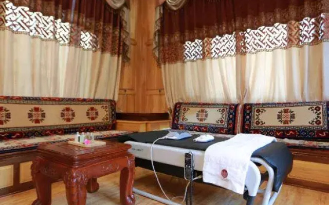Villafound Shangri-La Womasto Resort