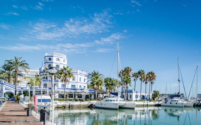 LAE13.1D- Apotel  Estepona hills by Roomservices