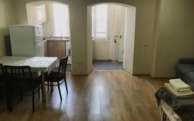 Apartment on Griboedov Street 32