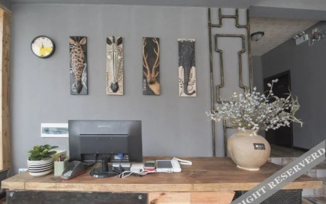 Zhangjiajie Loft Homestay (Tianmen Mountain Cableway Store)