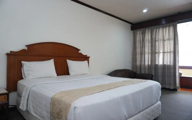 Siantar Hotel Parapat