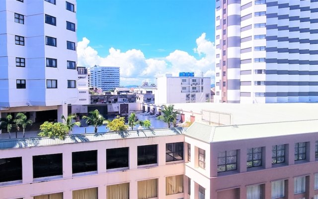 Jomtien Plaza Residence Large Modern Studio Apartment