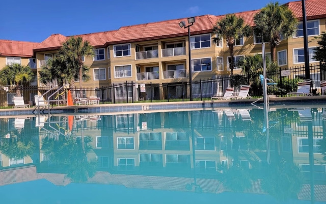 Parc Corniche Condominium Suite Hotel