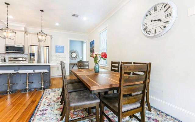 4BR High end Upgrades by Hosteeva