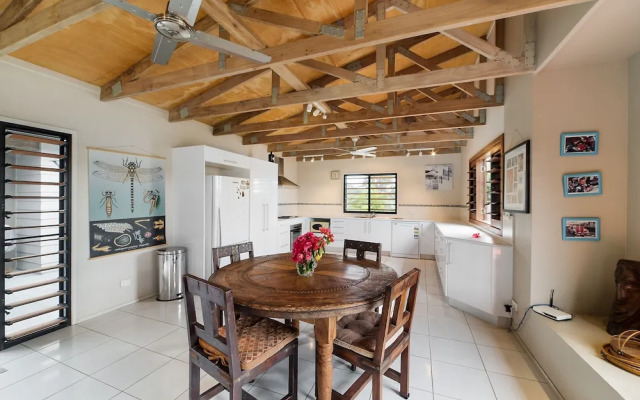 Teouma Bay Beach House
