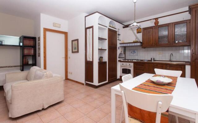 M294 - Marcelli, bilocale con terrazzo a due passi dal mare