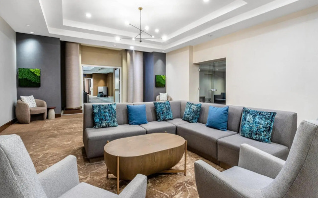 Crowne Plaza Los Angeles Harbor Hotel by IHG