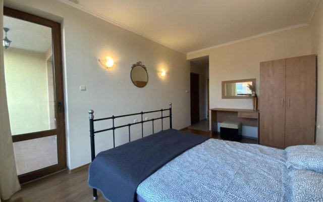 Royal Dreams Complex