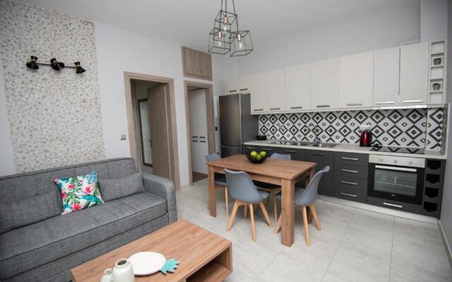 ENIO AXD guest house with private parking