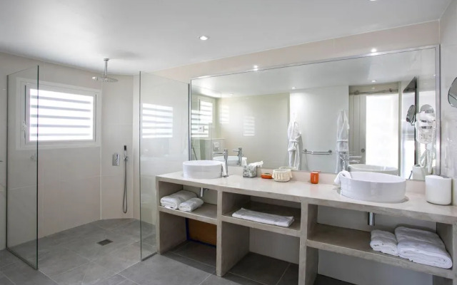 Dream Villa Orient Bay-924